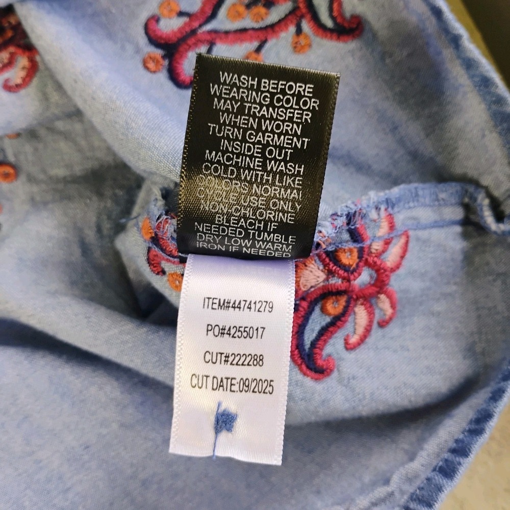 Torrid Belle Isle Embroidered Chambray Top Womens 3X Blue Ruffle Neck Boho - Picture 10 of 12